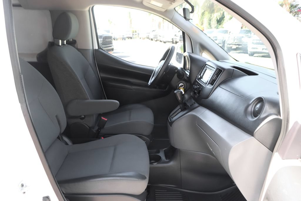 Used 2018 Nissan NV200 SV w/ Navigation Package FWD image 34