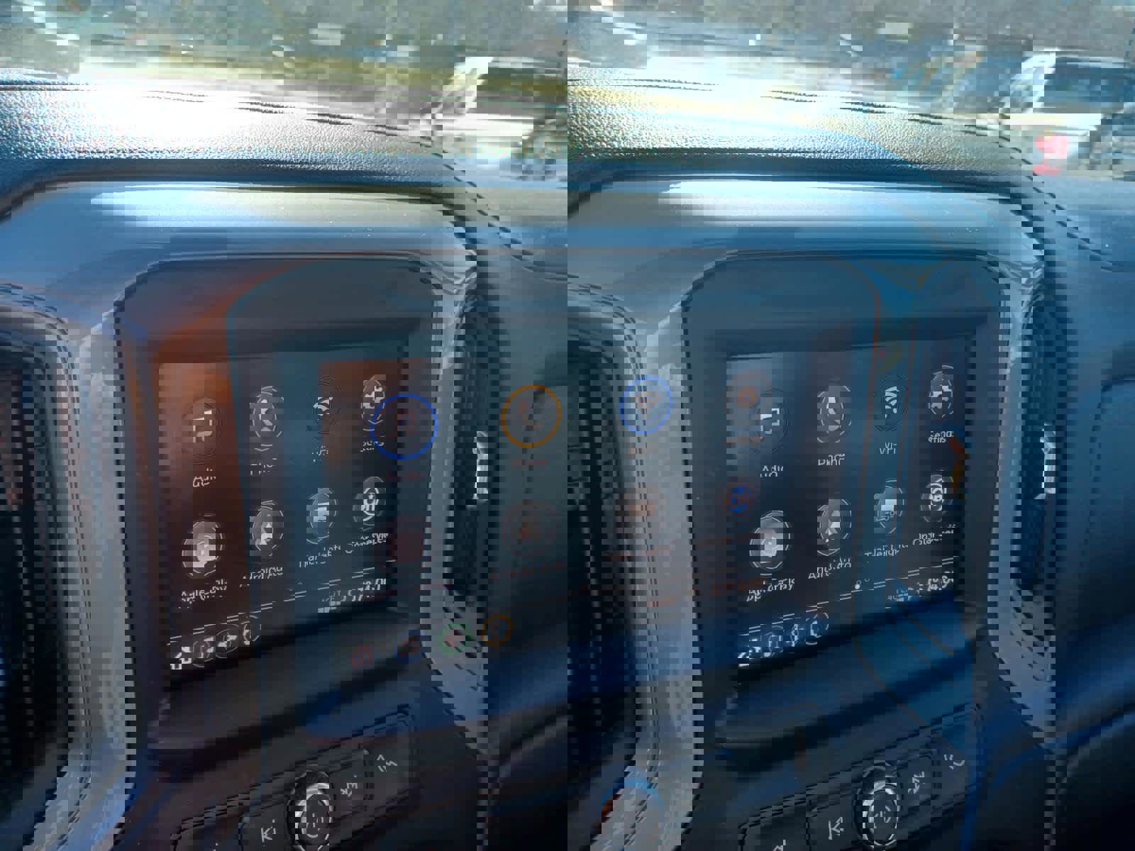 Used 2020 Chevrolet Silverado 1500 Custom Trail Boss w/ Custom Convenience Package image 11