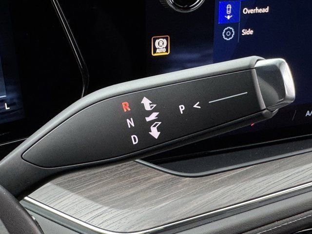 New 2026 Chevrolet Suburban LS RWD image 17