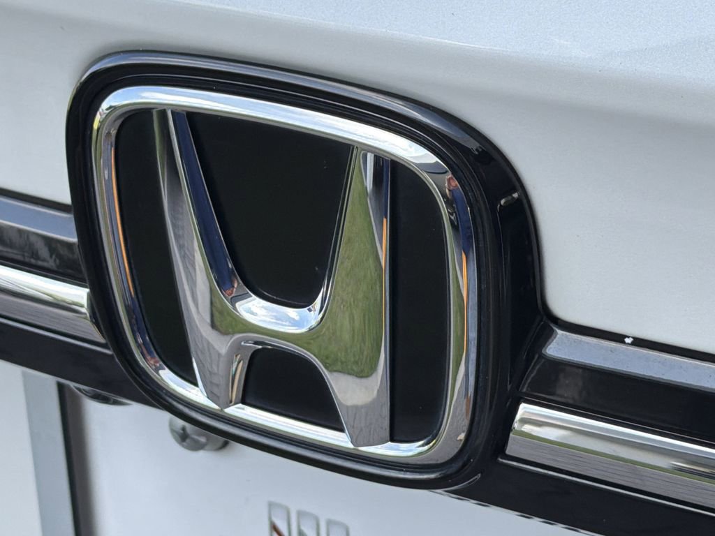 Used 2022 Honda Odyssey Elite image 12