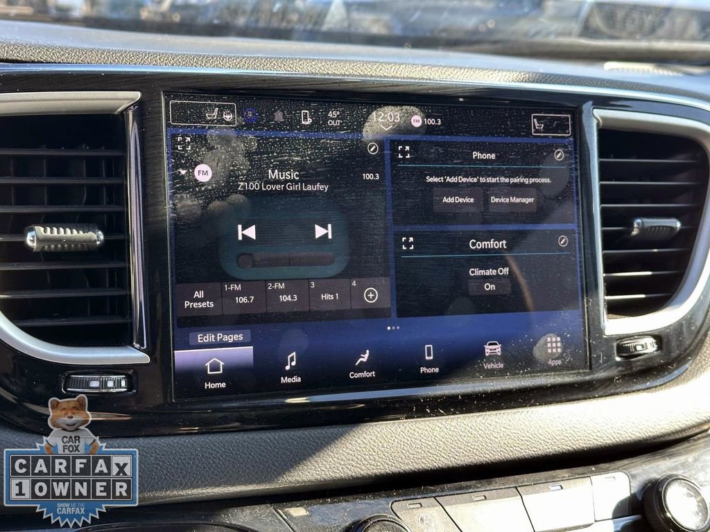 Used 2023 Chrysler Pacifica Touring-L image 31