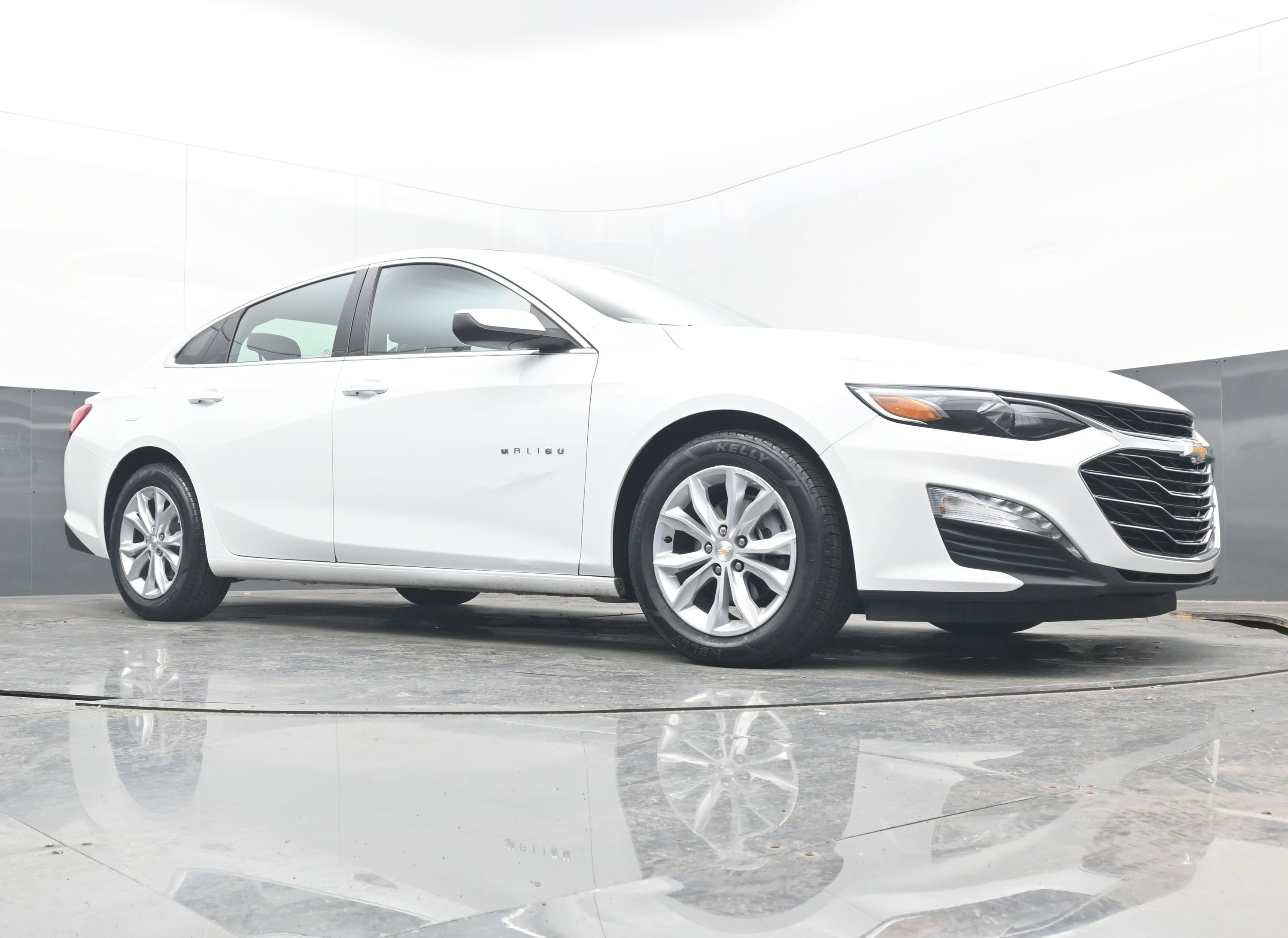 Used 2024 Chevrolet Malibu LT image 26