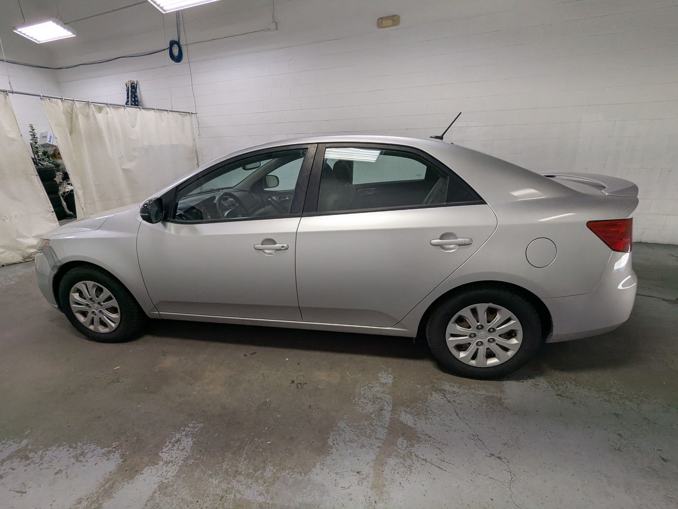 Used 2013 Kia Forte EX w/ Fuel Economy Pkg FWD image 10
