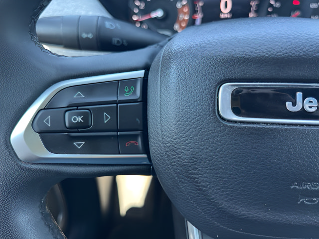 Used 2024 Jeep Compass Latitude AWD/4WD image 17