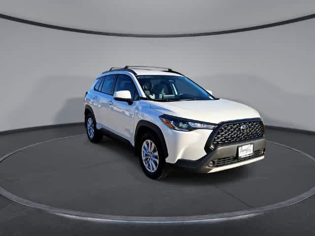 Used 2023 Toyota Corolla Cross LE AWD/4WD image 2
