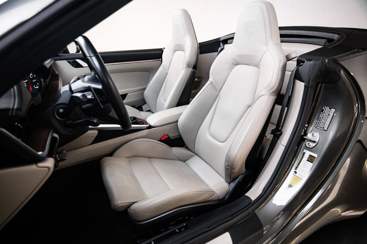 Certified 2020 Porsche 911 Carrera S RWD image 5