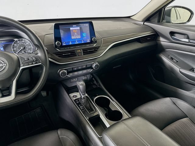 Used 2024 Nissan Altima 2.5 SV FWD image 23