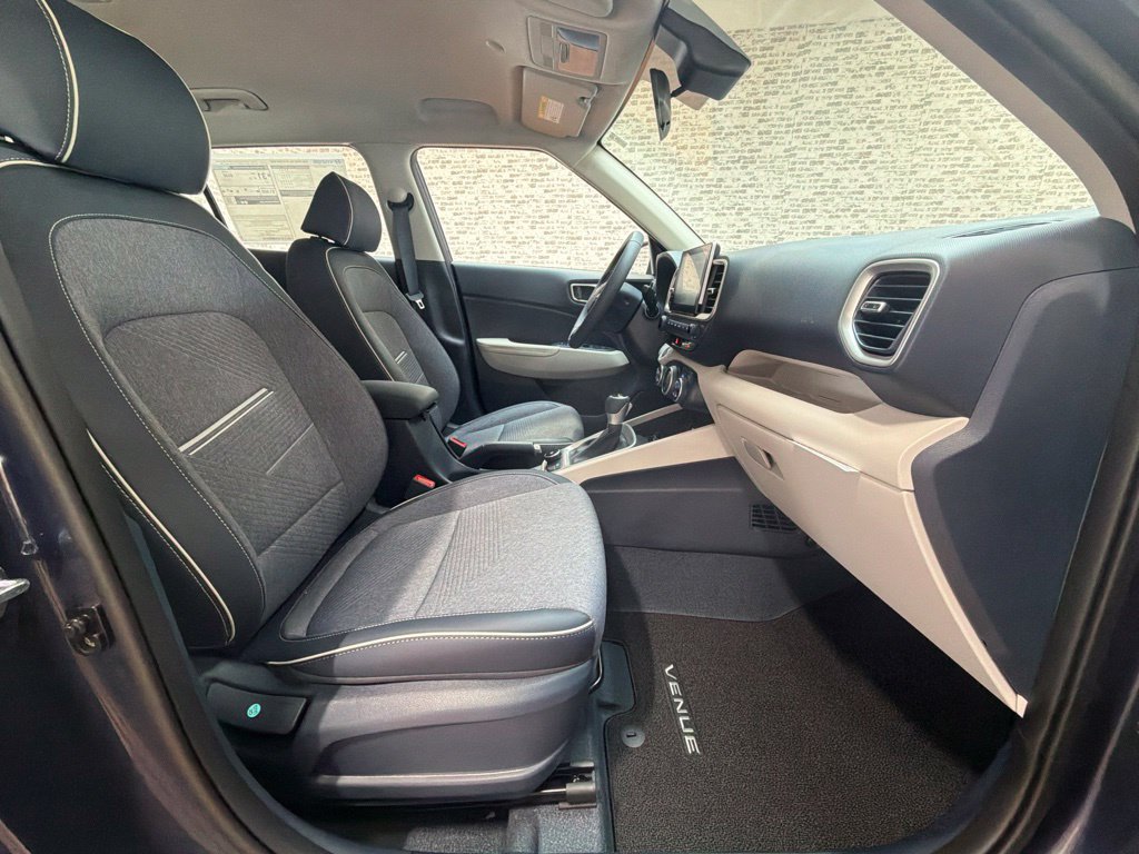 New 2026 Hyundai Venue SEL FWD image 11