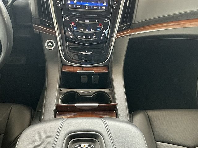 Used 2017 Cadillac Escalade ESV Luxury w/ LPO, Radiant Package RWD image 25
