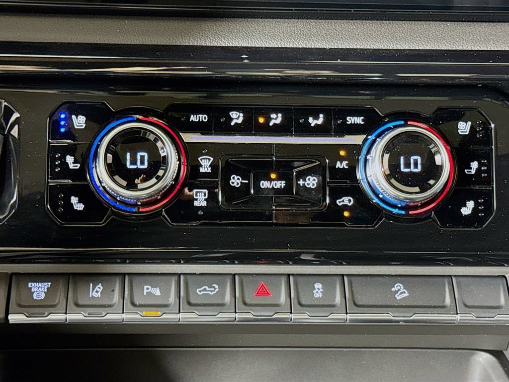 New 2026 GMC Sierra 2500 AT4 w/ AT4 Premium Plus Package AWD/4WD image 10