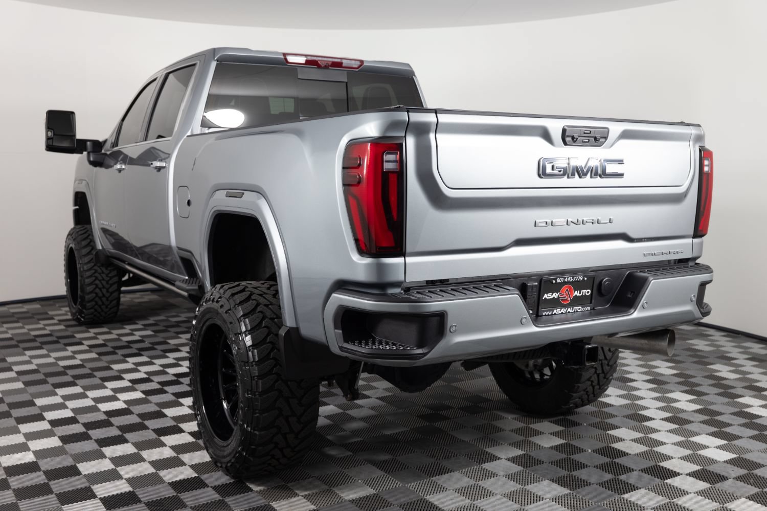 Used 2025 GMC Sierra 3500 Denali Ultimate AWD/4WD image 5