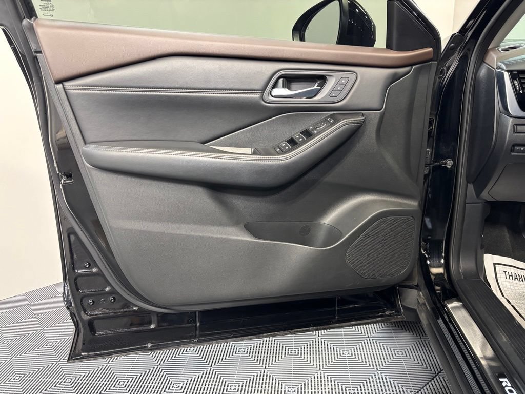 Used 2023 Nissan Rogue SL w/ SL Premium Package AWD/4WD image 24