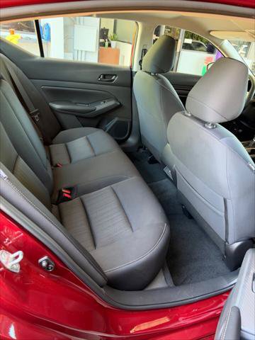 Used 2024 Nissan Altima 2.5 SV FWD image 16