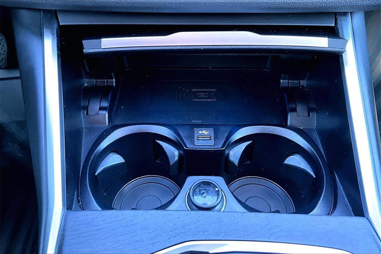 Used 2024 BMW 330i xDrive Sedan w/ Convenience Package image 18