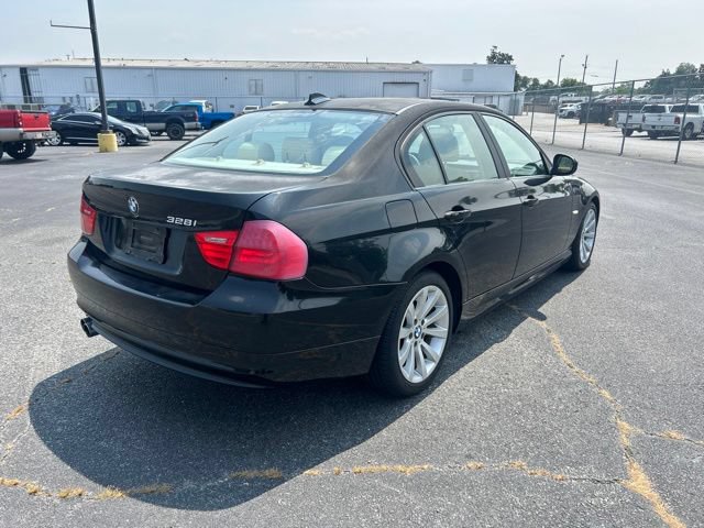 Used 2011 BMW 328i Sedan RWD image 4