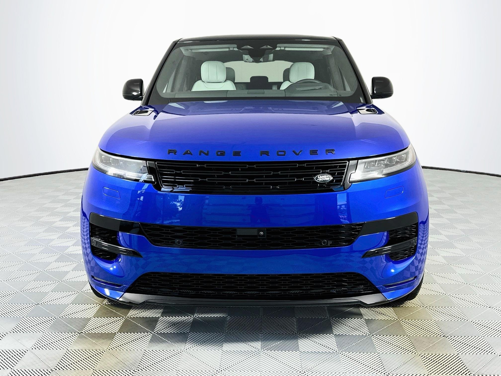 New 2026 Land Rover Range Rover Sport Autobiography AWD/4WD image 2