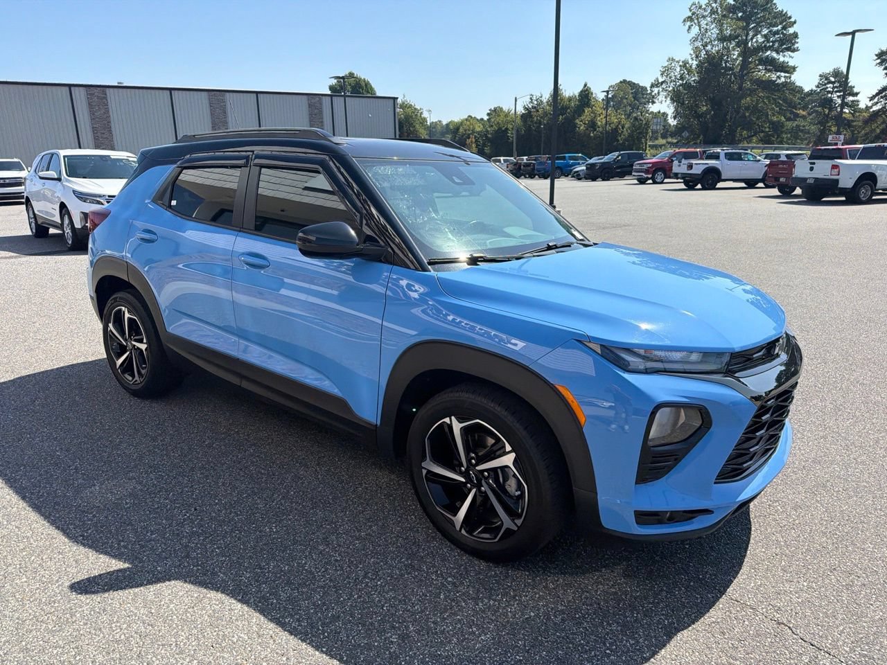 Used 2023 Chevrolet TrailBlazer RS w/ Sun and Liftgate Package FWD image 11