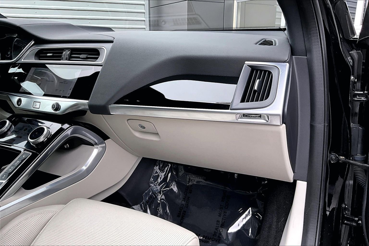 Certified 2022 Jaguar I-PACE HSE AWD/4WD image 16