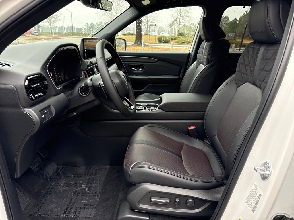 New 2026 Honda Pilot Black Edition image 11