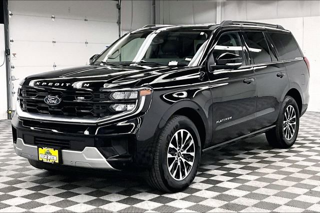 Used 2025 Ford Expedition Platinum image 12