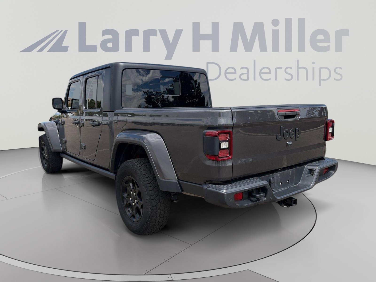 Used 2023 Jeep Gladiator Sport AWD/4WD image 4