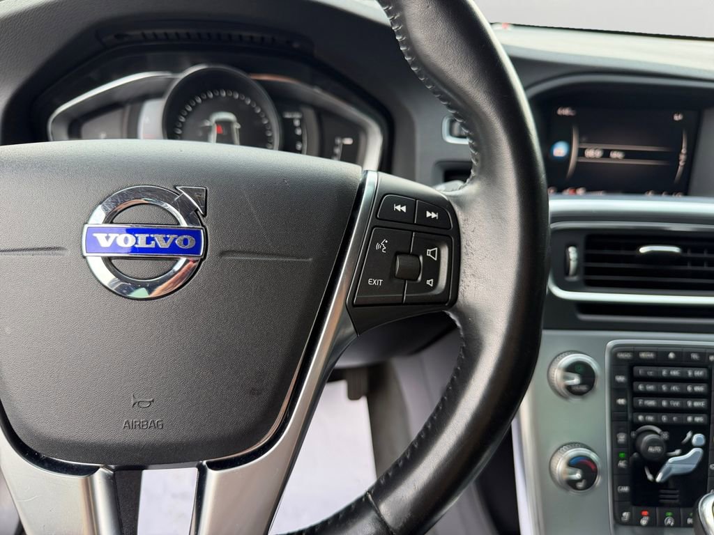 Used 2018 Volvo S60 T5 Dynamic w/ Vision Package FWD image 20