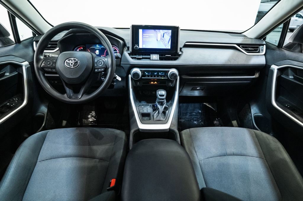 Used 2024 Toyota RAV4 LE image 11
