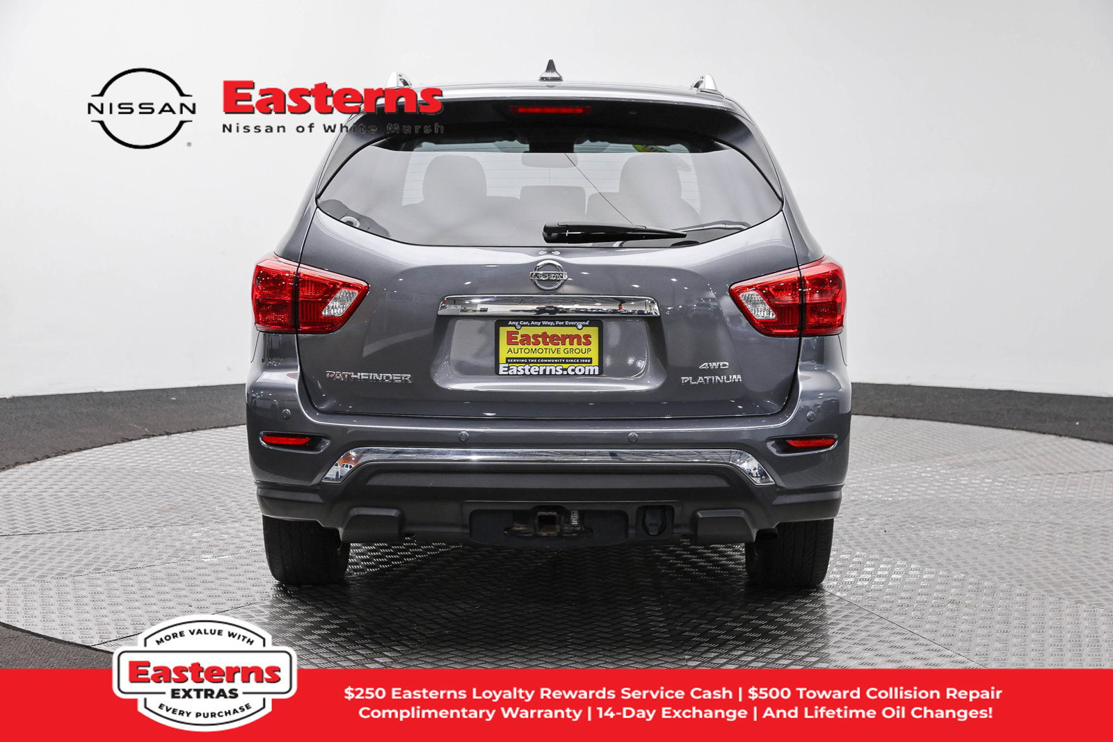 Used 2020 Nissan Pathfinder Platinum AWD/4WD image 6