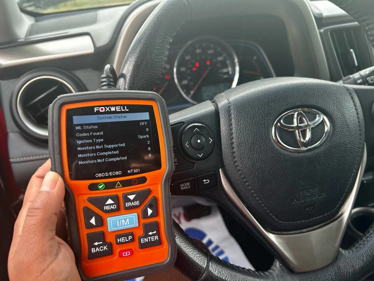 Used 2015 Toyota RAV4 Limited image 20