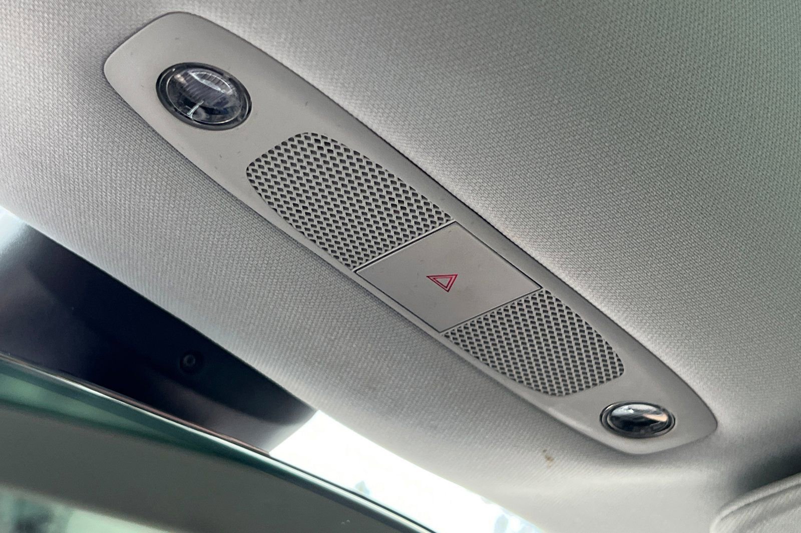 Used 2019 Tesla Model 3 Standard Range image 23