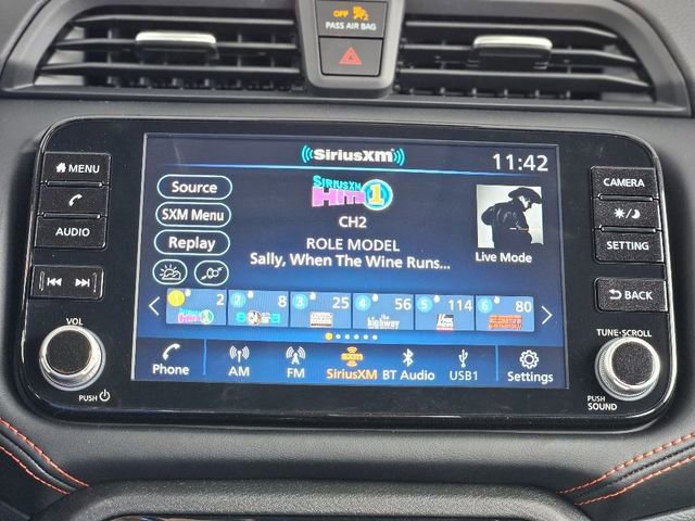 New 2025 Nissan Versa SR w/ Trunk Package image 17