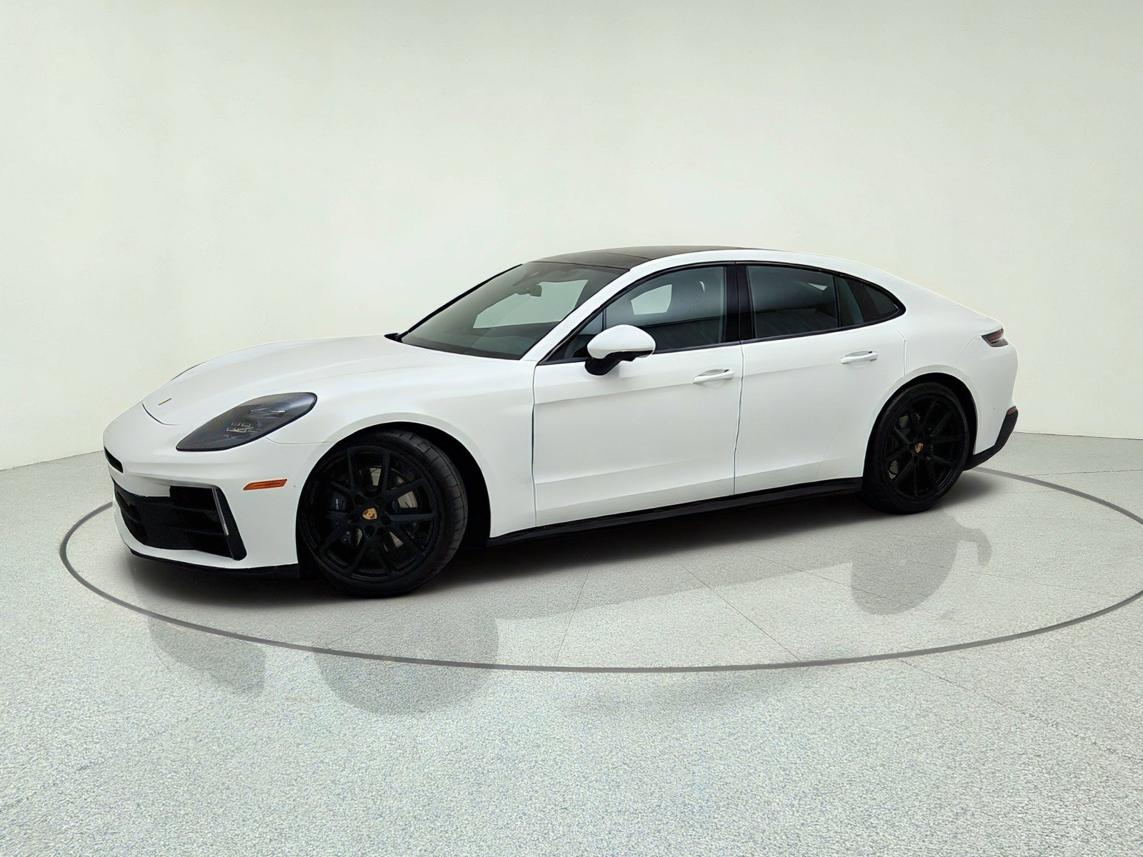 Used 2025 Porsche Panamera image 15