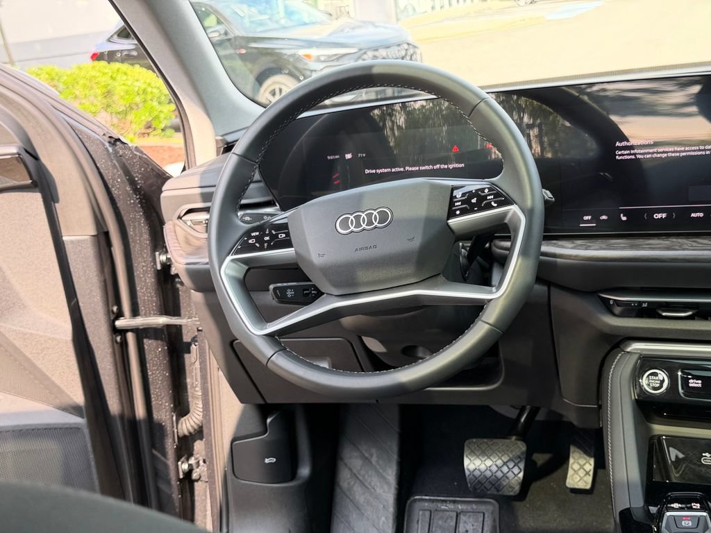 Used 2025 Audi Q5 Premium w/ Convenience Package AWD/4WD image 23