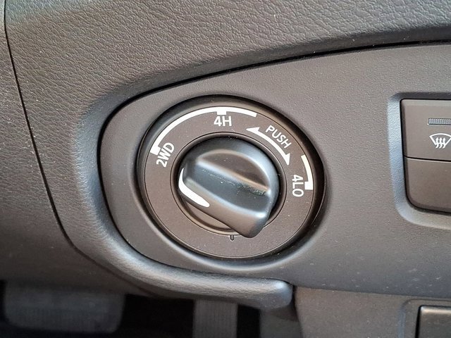 Used 2023 Nissan Frontier PRO-4X w/ Technology Package image 27