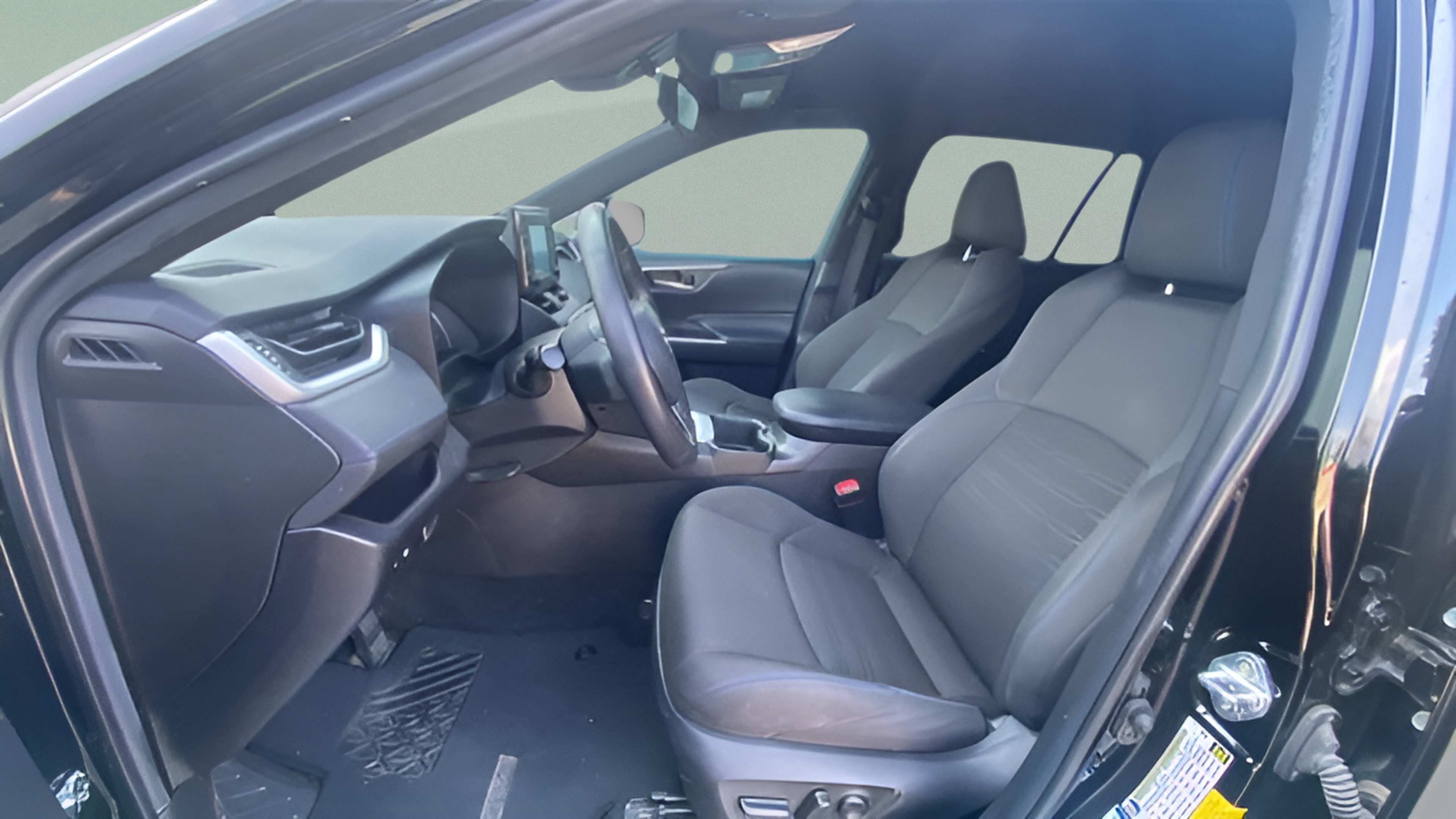 Used 2022 Toyota RAV4 SE AWD/4WD image 10