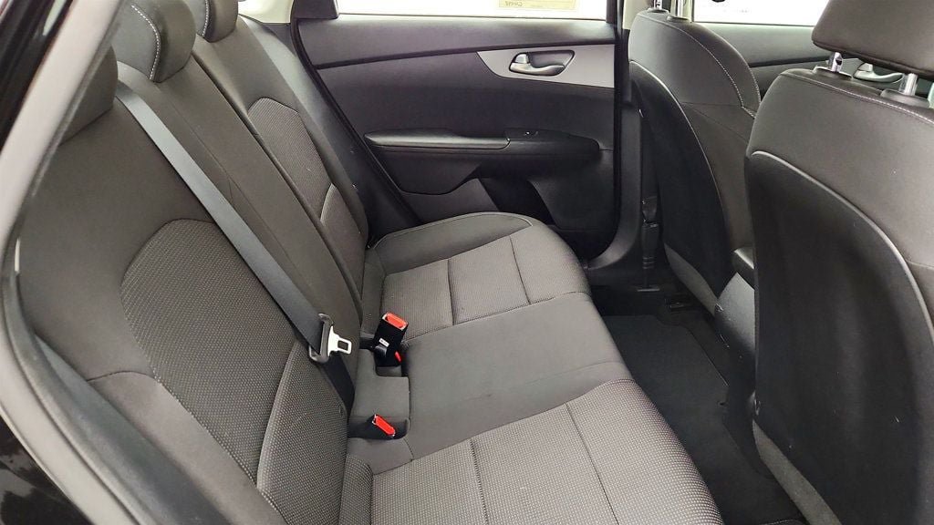 Used 2019 Kia Forte LXS FWD image 40