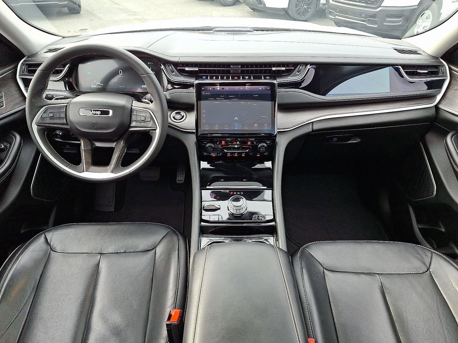 Used 2022 Jeep Grand Cherokee Limited 4xe image 11