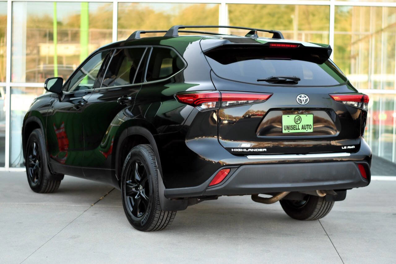 Used 2020 Toyota Highlander LE image 5