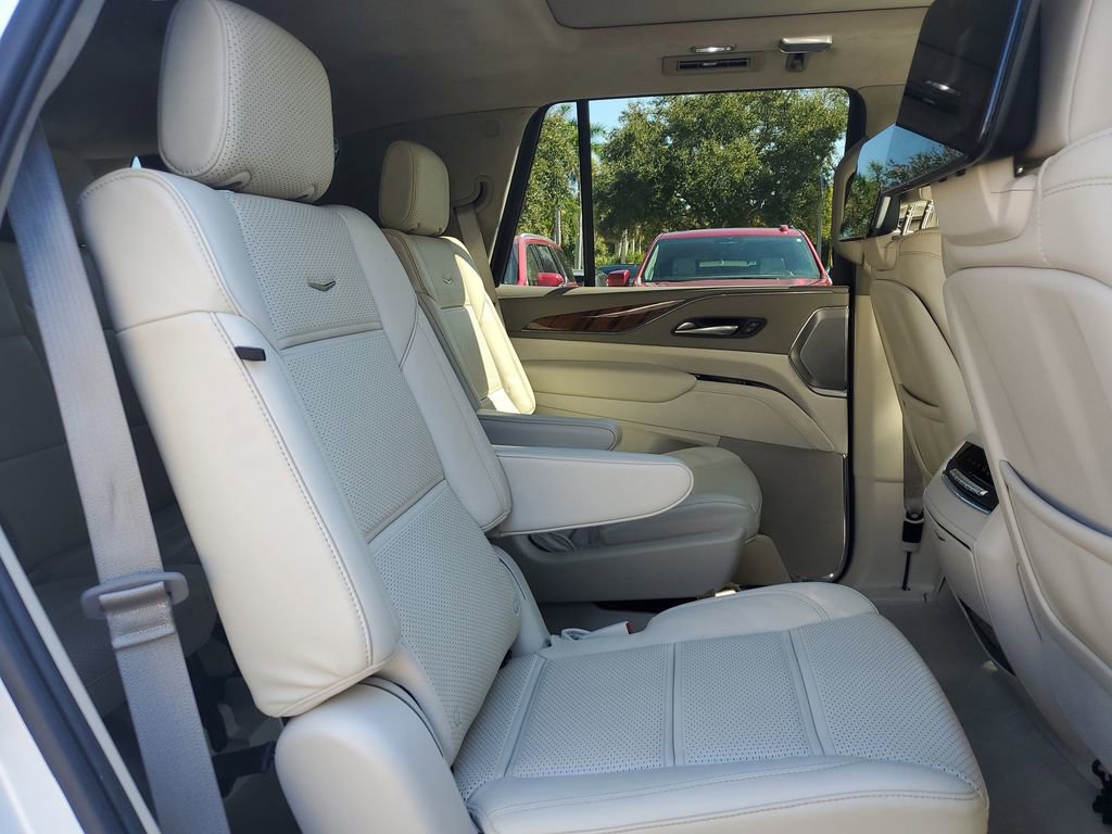 Used 2024 Cadillac Escalade Sport Platinum w/ LPO, ONYX Package image 23