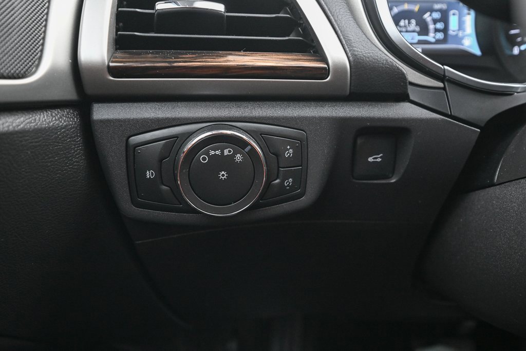 Used 2014 Ford Fusion Energi SE w/ Driver Assist Package image 38