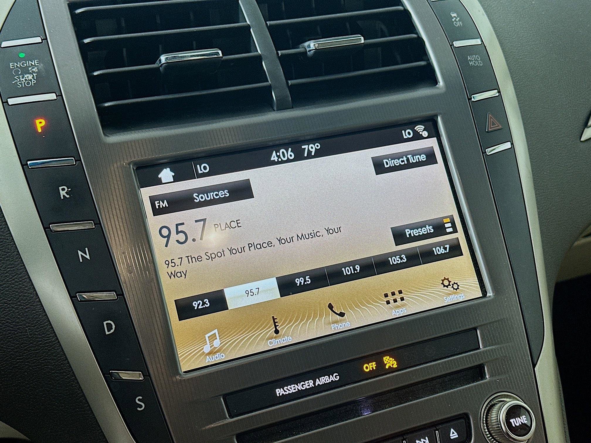 Used 2018 Lincoln MKZ Premiere FWD image 19