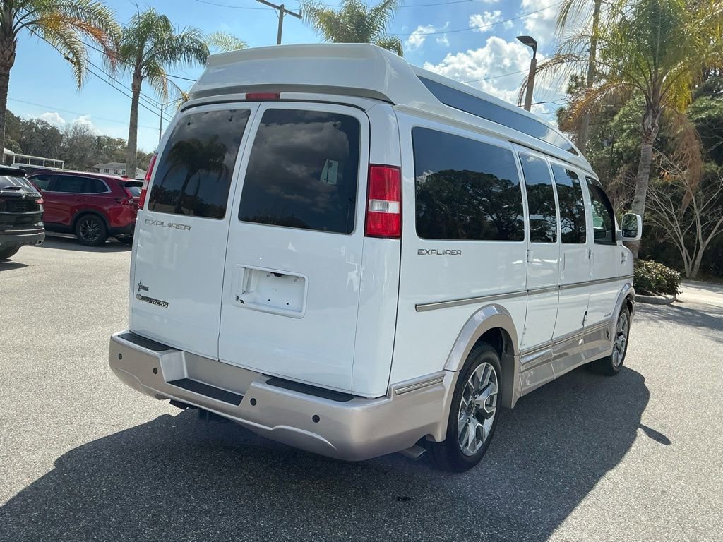 Used 2022 Chevrolet Express 2500 w/ Enhanced Convenience Package image 7