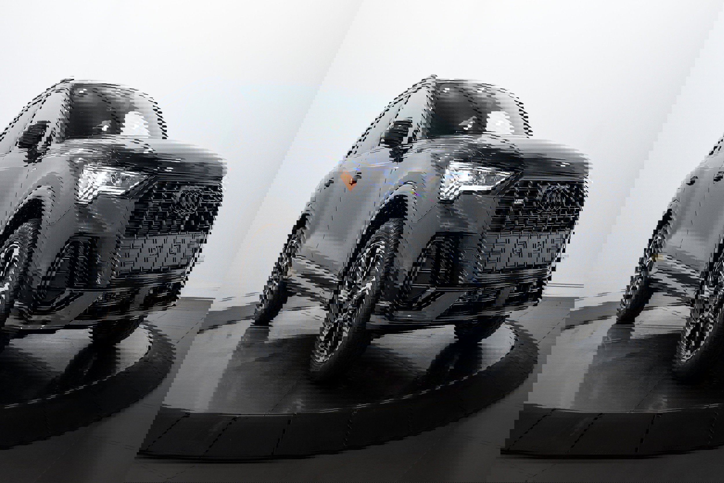 New 2025 Audi Q3 2.0T Premium Plus