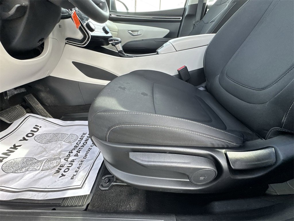 Used 2024 Hyundai Tucson SE image 12