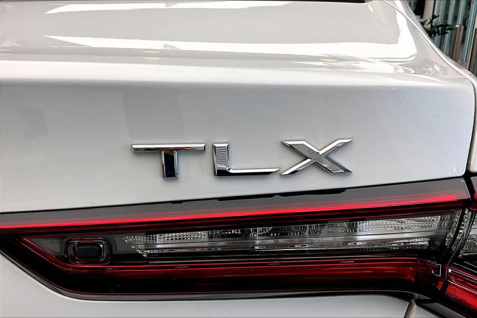 Used 2023 Acura TLX FWD image 10