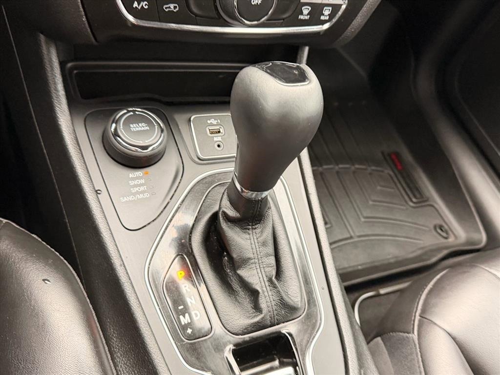 Used 2021 Jeep Cherokee Altitude image 21