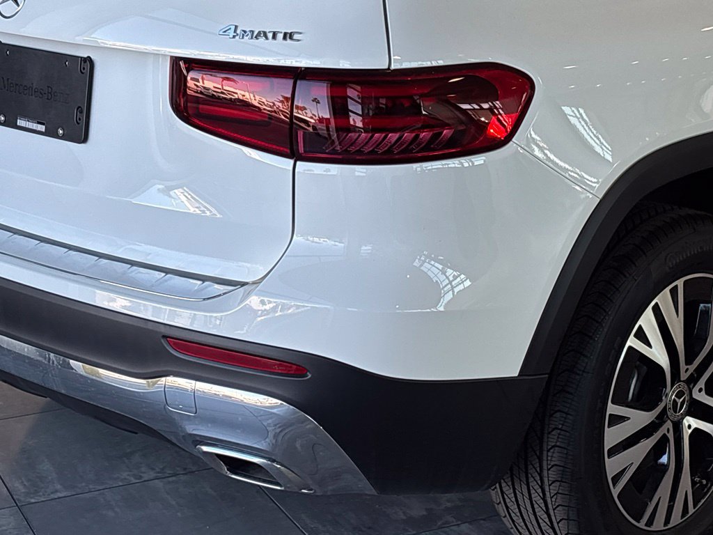New 2026 Mercedes-Benz GLB 250 4MATIC image 4