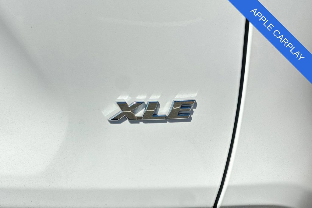 Used 2021 Toyota RAV4 XLE w/ Carpet Mat Package (TMS) image 33