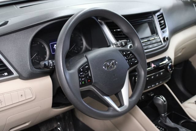 Used 2017 Hyundai Tucson SE w/ SE Popular Package 02 AWD/4WD image 12