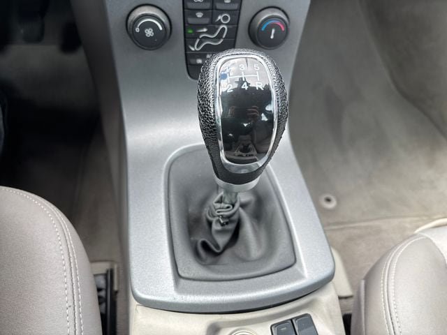 Used 2005 Volvo S40 2.4i FWD image 19